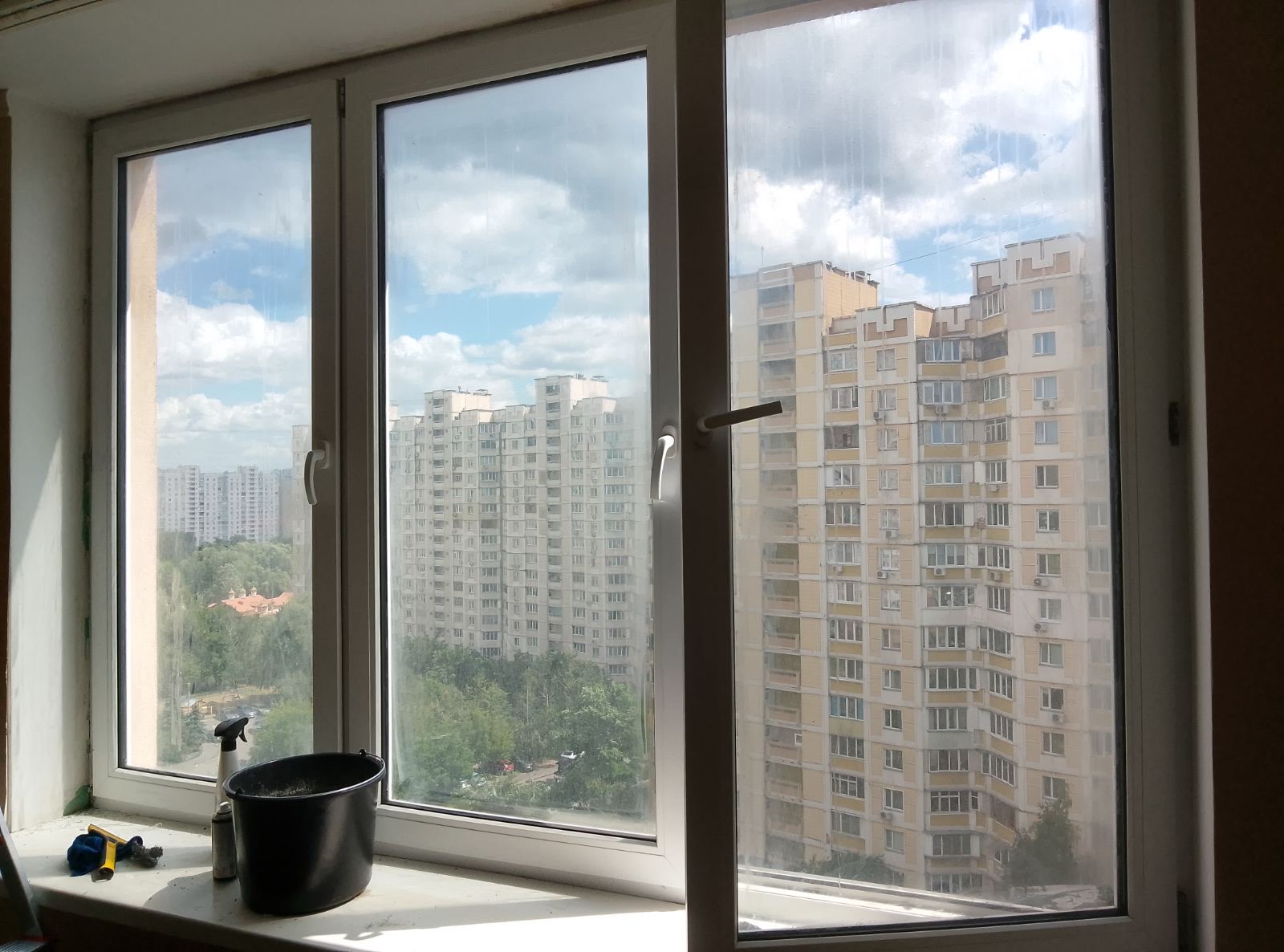 Сезонне миття вікон
